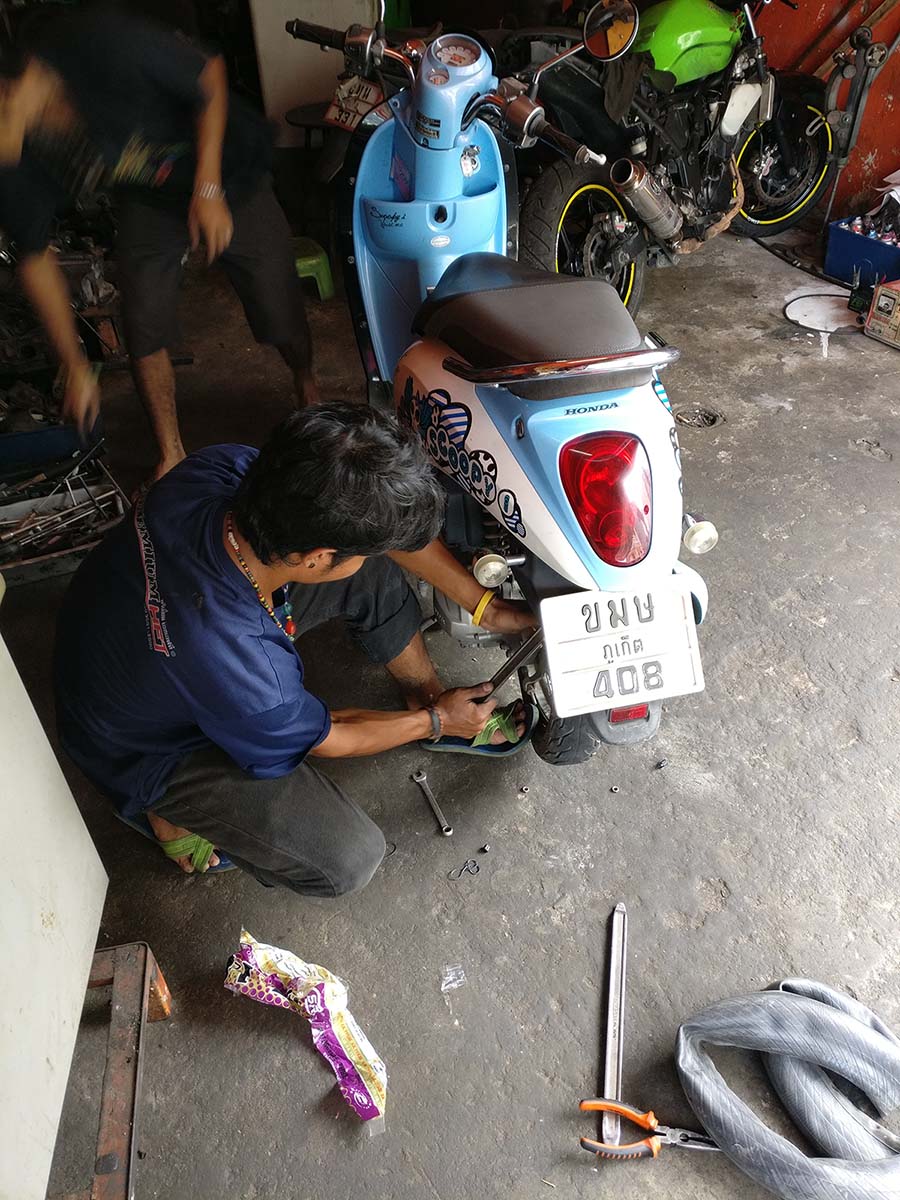 摩托车修车