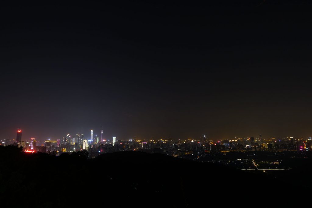 白云山夜景-从山顶平台,眺望
